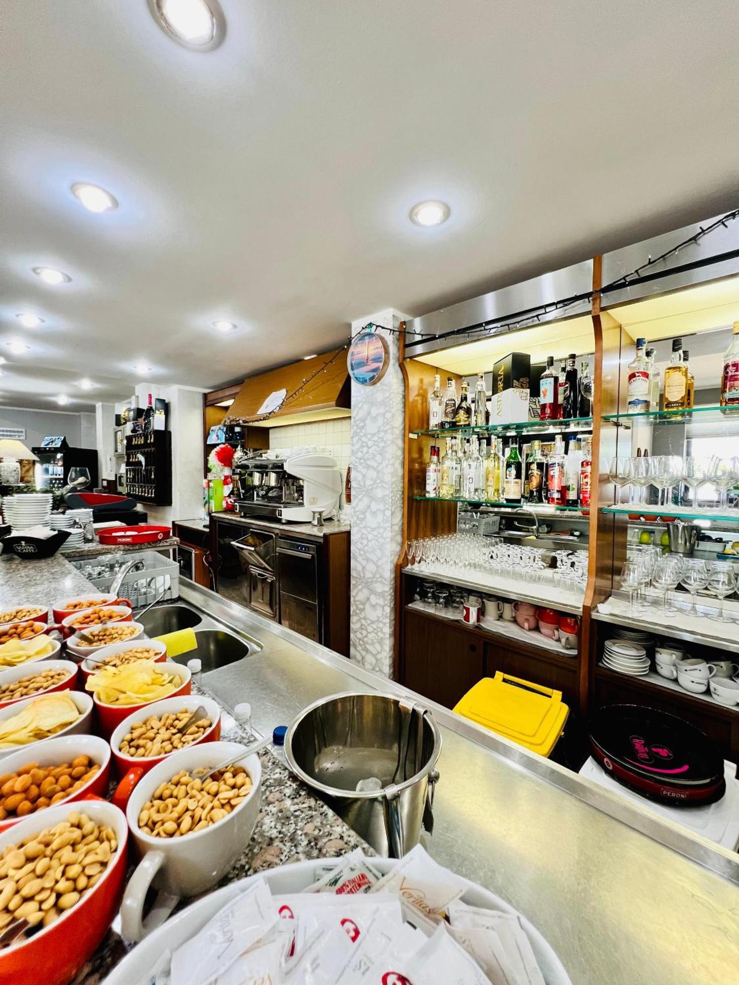 Hotel Paradiso Челано Екстериор снимка